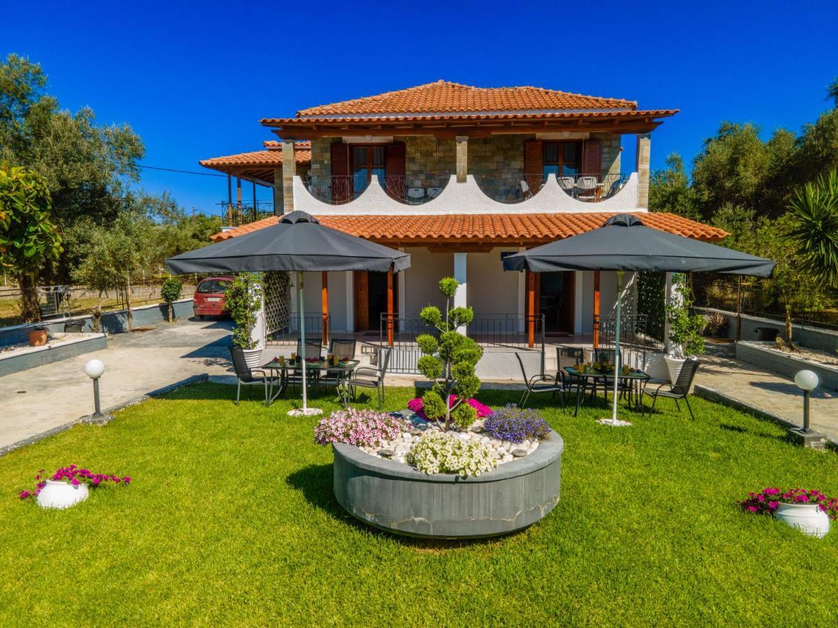 Afroditi Holiday Home - Yellow Apartment Свороната Екстериор снимка